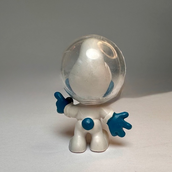 Vintage Schleich Astronaut Smurf Figure – Space Smurf – Made in Portugal - Picture 3 of 8